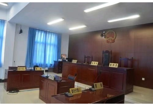 邹瑞平律师在法庭